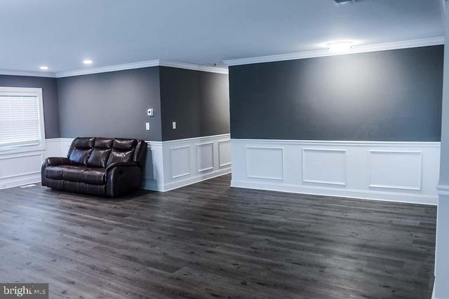 18 HOLTON LN, Willingboro, NJ 08046