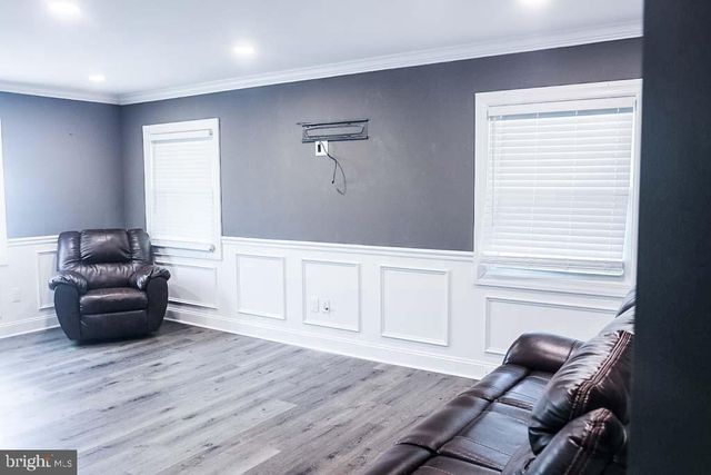 18 HOLTON LN, Willingboro, NJ 08046