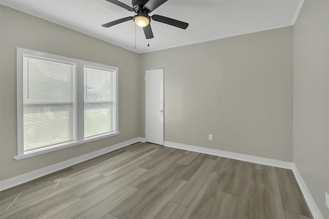 115 E James Street, Baytown, TX 77520