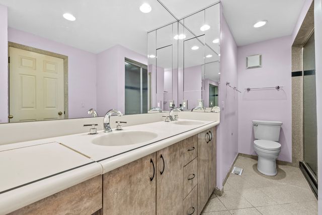 628 Calais Circle, Highland Park, IL 60035