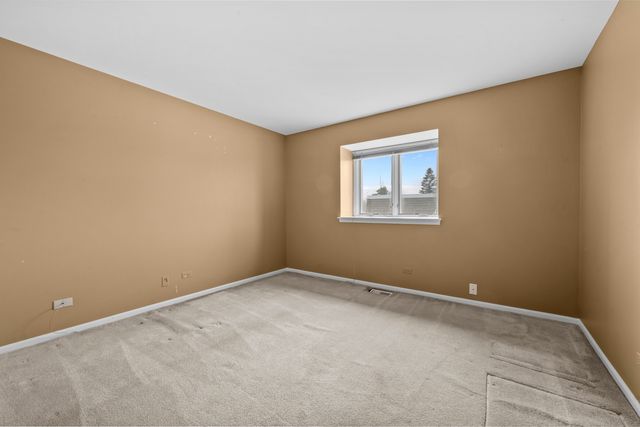 628 Calais Circle, Highland Park, IL 60035