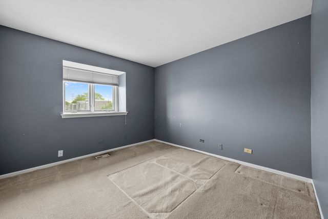 628 Calais Circle, Highland Park, IL 60035