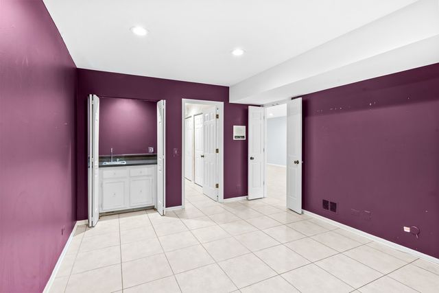 628 Calais Circle, Highland Park, IL 60035