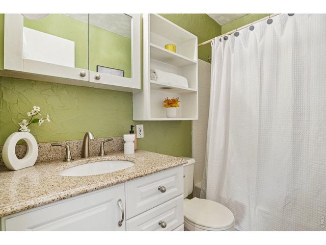 6321 Oak Ct, Arvada, CO 80004