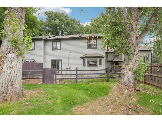 6321 Oak Ct, Arvada, CO 80004