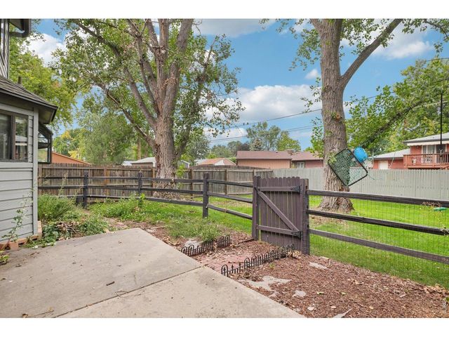 6321 Oak Ct, Arvada, CO 80004