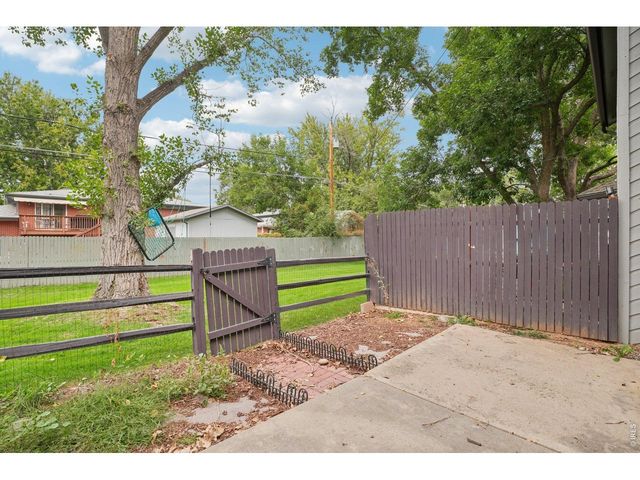 6321 Oak Ct, Arvada, CO 80004