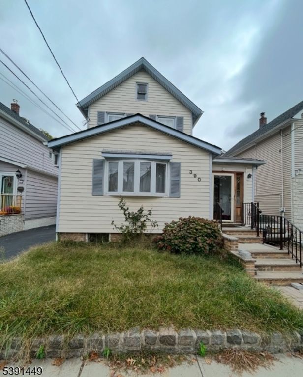 390 Forest St, Kearny Town, NJ 07032