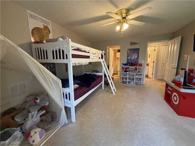 4648 Oak Point Road, Lorain, OH 44053