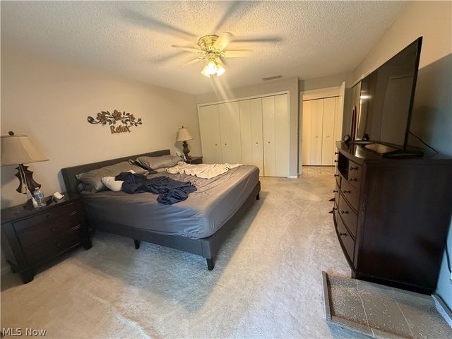 4648 Oak Point Road, Lorain, OH 44053