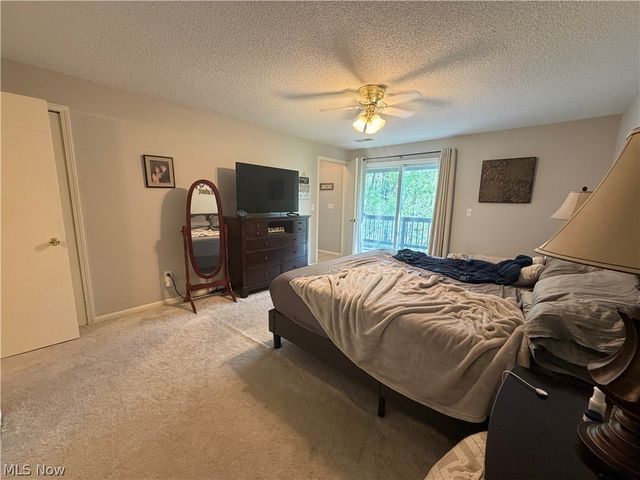 4648 Oak Point Road, Lorain, OH 44053