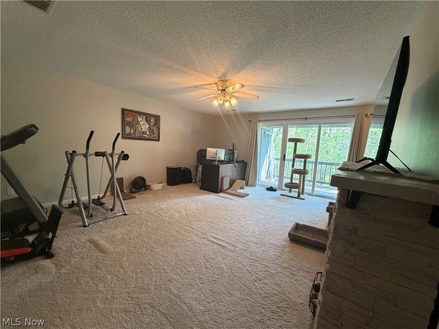 4648 Oak Point Road, Lorain, OH 44053