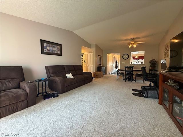 4648 Oak Point Road, Lorain, OH 44053
