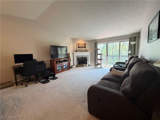 4648 Oak Point Road, Lorain, OH 44053
