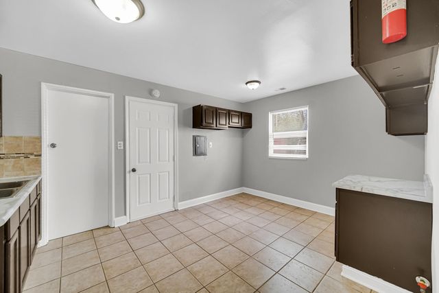 5534 E 10th Avenue, Gary, IN 46403