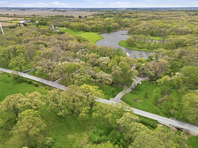 27250 Dutton Road, Beecher, IL 60401