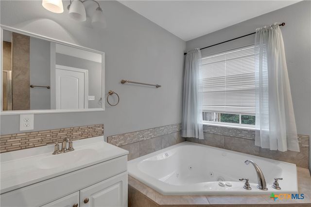 239 Old Firetower Road, Bastrop, TX 78602