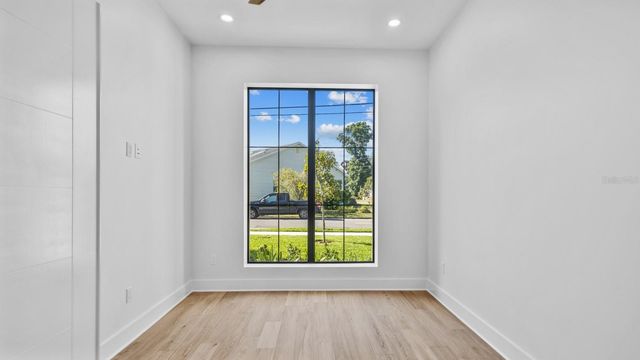 7821 3RD AVENUE S, St Petersburg, FL 33707