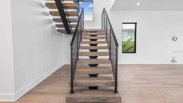 7821 3RD AVENUE S, St Petersburg, FL 33707