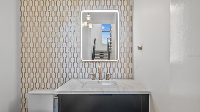 7821 3RD AVENUE S, St Petersburg, FL 33707