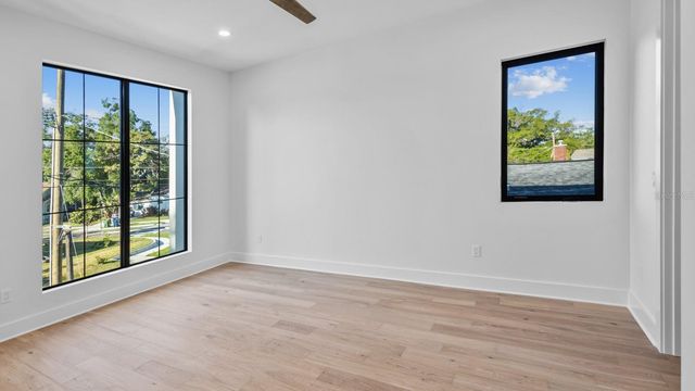 7821 3RD AVENUE S, St Petersburg, FL 33707