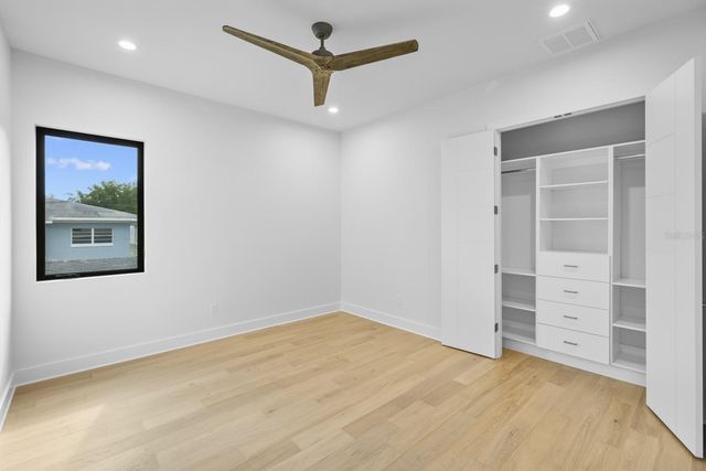 7821 3RD AVENUE S, St Petersburg, FL 33707