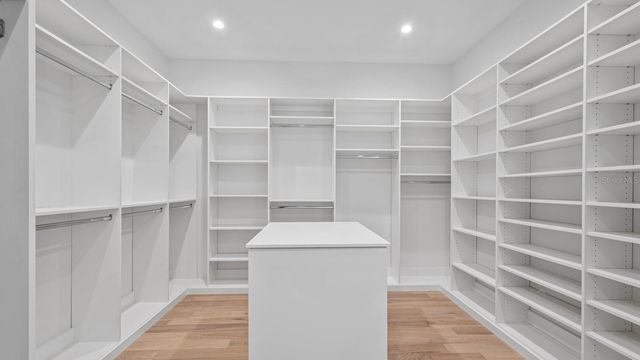 7821 3RD AVENUE S, St Petersburg, FL 33707