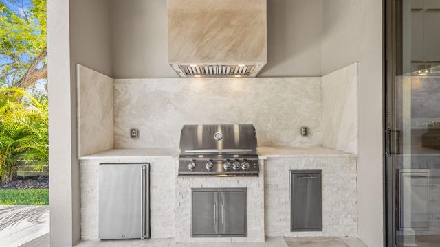 7821 3RD AVENUE S, St Petersburg, FL 33707