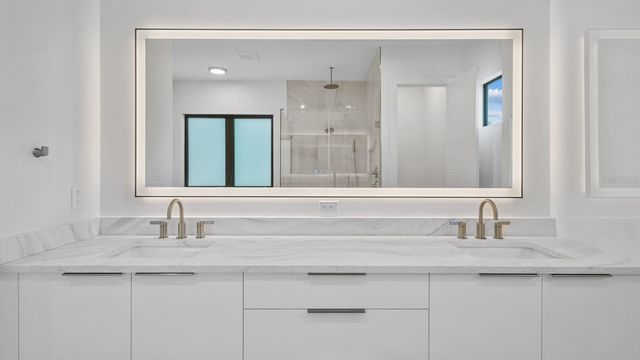 7821 3RD AVENUE S, St Petersburg, FL 33707