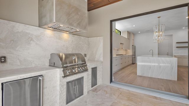 7821 3RD AVENUE S, St Petersburg, FL 33707