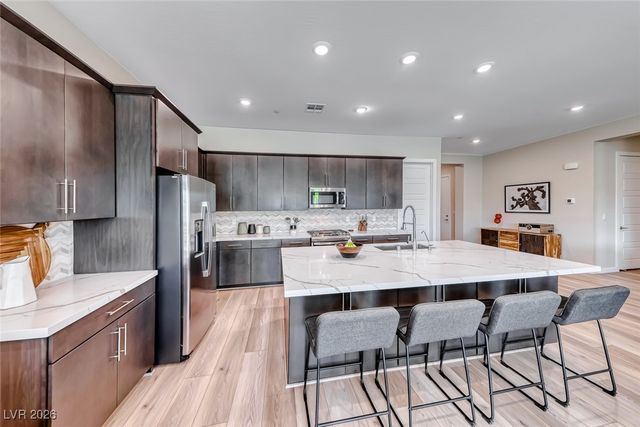 109 Reverie Heights Avenue, Henderson, NV 89011