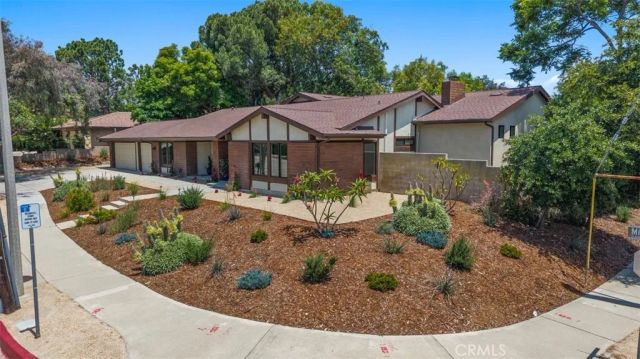 3310 N Mills Avenue, Claremont, CA 91711
