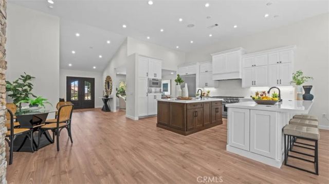 3310 N Mills Avenue, Claremont, CA 91711