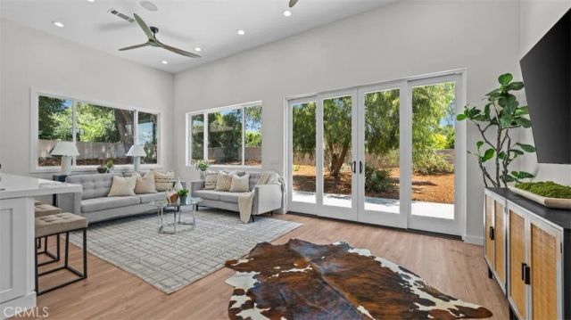 3310 N Mills Avenue, Claremont, CA 91711
