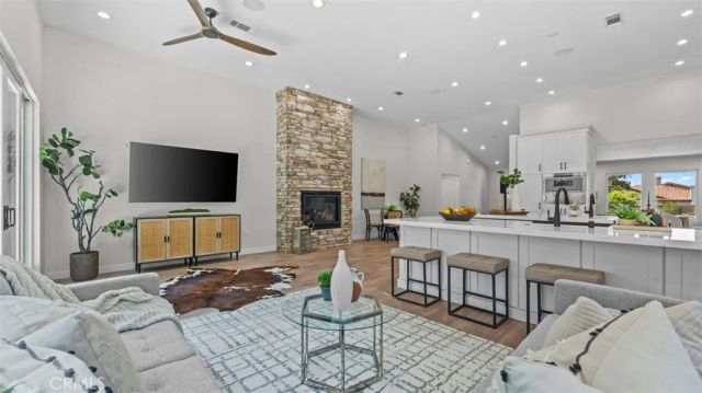 3310 N Mills Avenue, Claremont, CA 91711