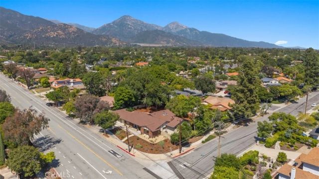 3310 N Mills Avenue, Claremont, CA 91711