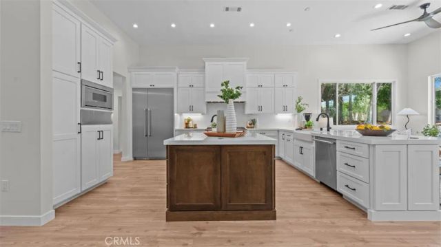 3310 N Mills Avenue, Claremont, CA 91711