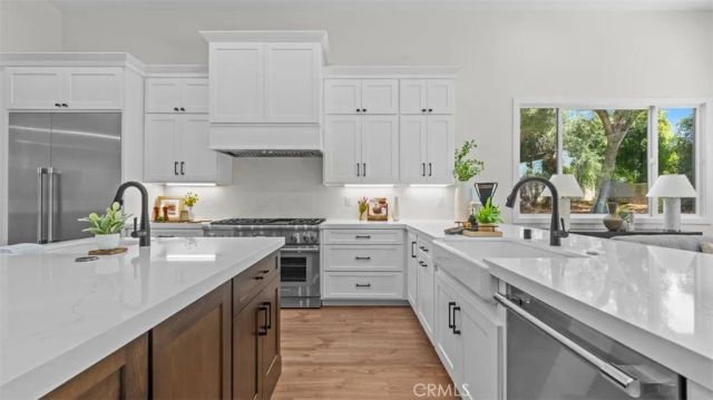 3310 N Mills Avenue, Claremont, CA 91711