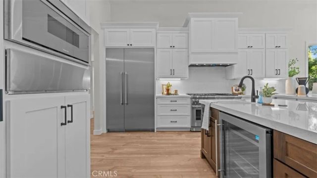 3310 N Mills Avenue, Claremont, CA 91711