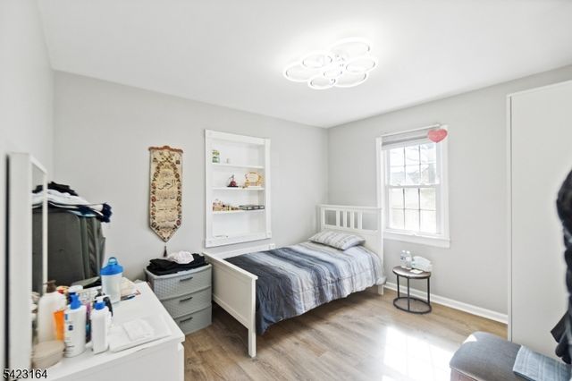 154 Orchard St, Elmwood Park Boro, NJ 07407