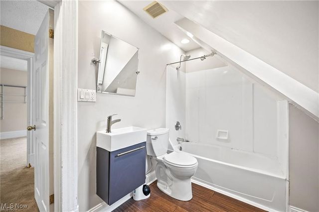 1411 W 114th Street, Cleveland, OH 44102