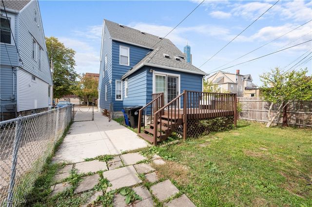 1411 W 114th Street, Cleveland, OH 44102