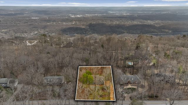 3908 Ivory Avenue, Signal Mountain, TN 37377
