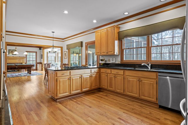 3908 Ivory Avenue, Signal Mountain, TN 37377