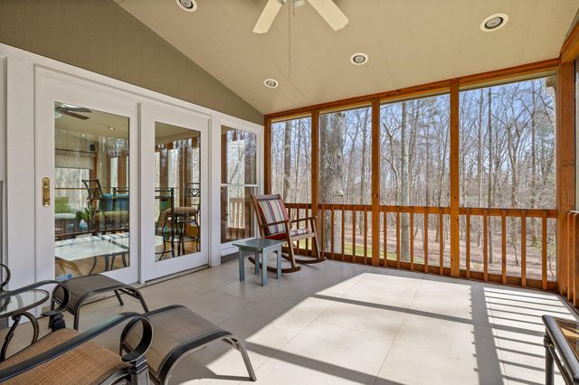 3908 Ivory Avenue, Signal Mountain, TN 37377
