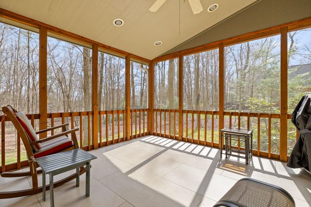 3908 Ivory Avenue, Signal Mountain, TN 37377