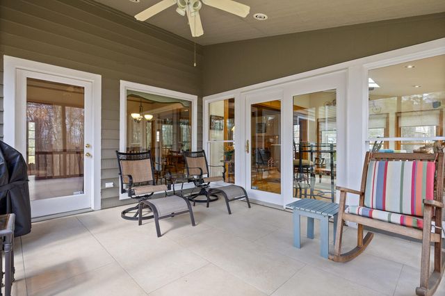 3908 Ivory Avenue, Signal Mountain, TN 37377