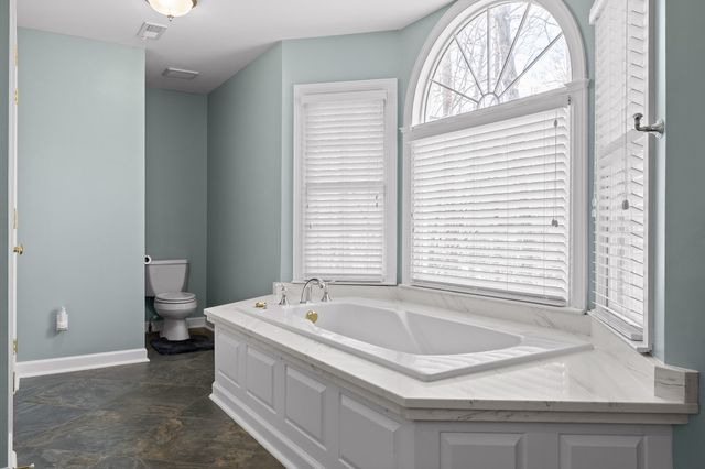 3908 Ivory Avenue, Signal Mountain, TN 37377