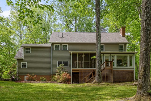 3908 Ivory Avenue, Signal Mountain, TN 37377
