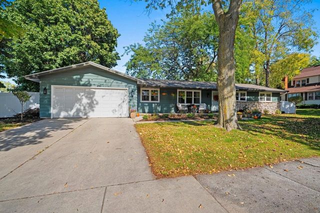 344 MIRAMAR DRIVE, Green Bay, WI 54301